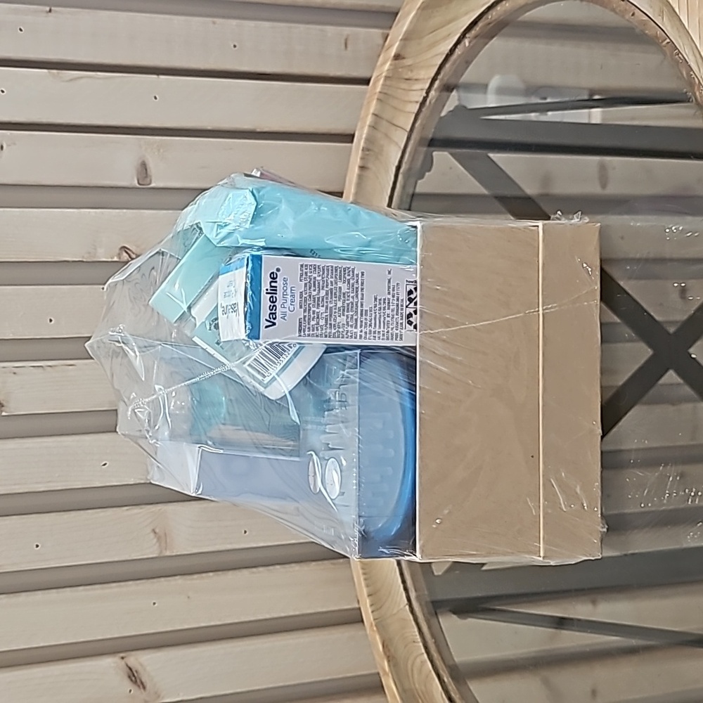 Custom Gift Basket In Box - Picture 4 of 5